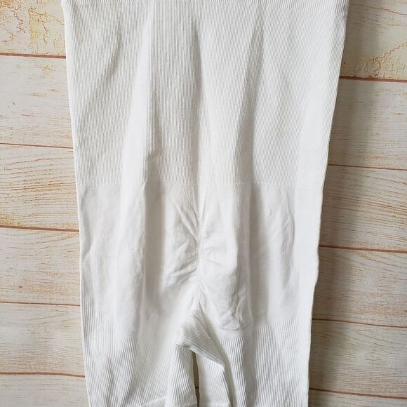 HeyShape Shapewear Square Neck Short Slimming Jumpsuit White Women's Size Small - Picture 11 of 14